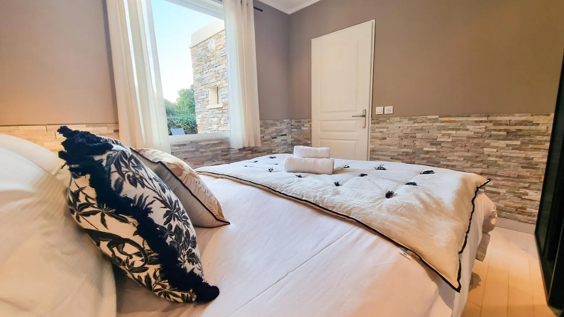 Villa Domaine Du Soleil, Vue Mer Avec Piscine Le Lavandou France